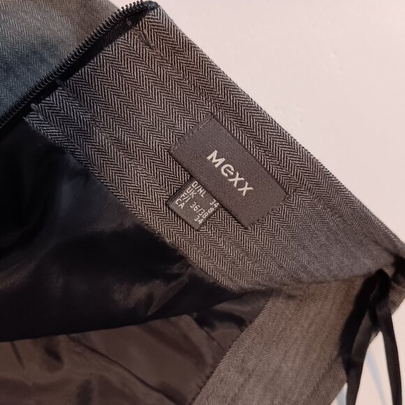 mexx mini skirt - sz 34 (XS) - Picture 3 of 3